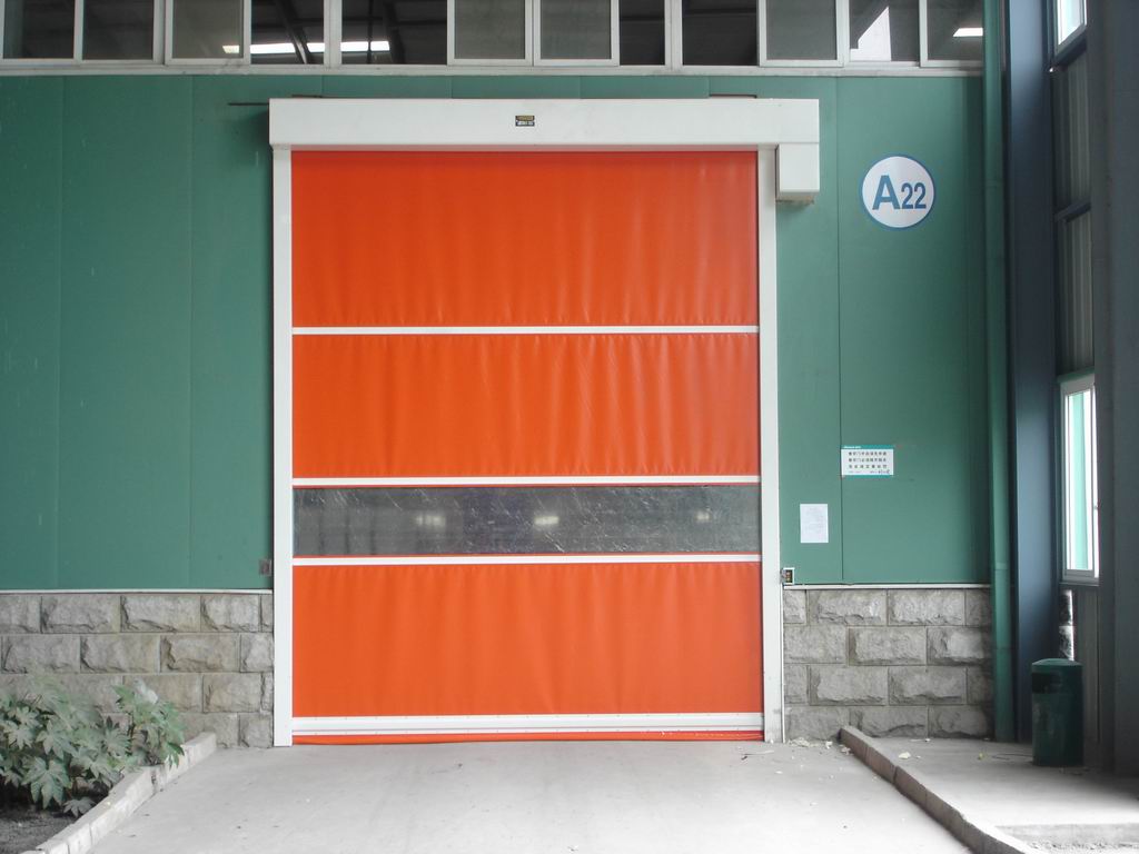 專業(yè)制作高速卷簾門，美觀大方，自潔性強，具有較好的抗風性能