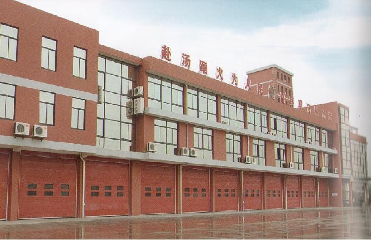 全國聯保 專業(yè)生產消防提升門