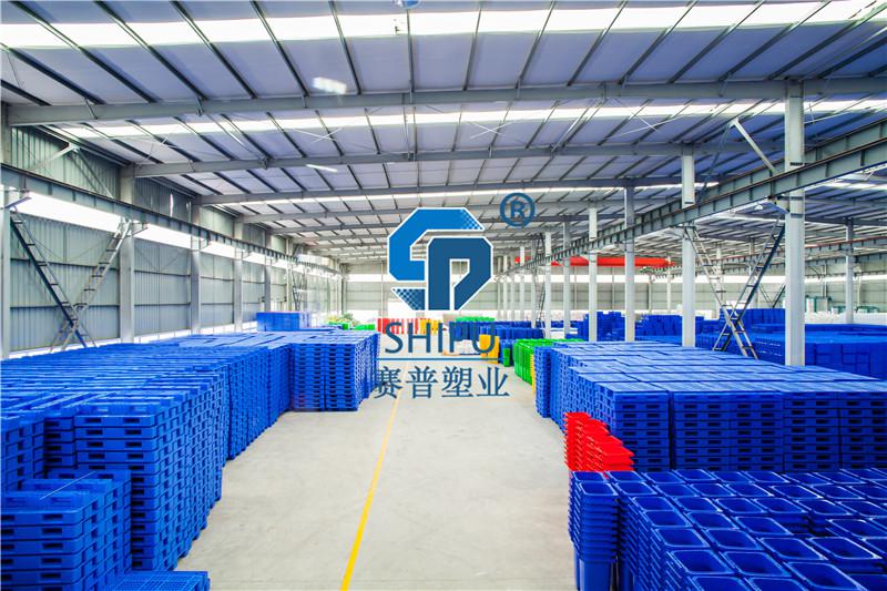 物流堆碼運(yùn)輸設(shè)備/塑料托盤生產(chǎn)廠家/川字網(wǎng)格1210塑料托盤價(jià)格