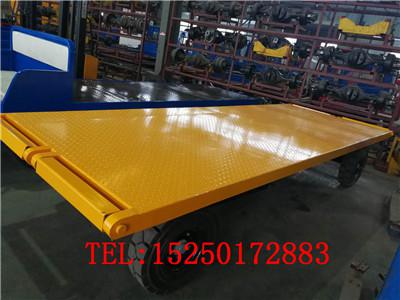 3噸電動(dòng)牽引拖車頭