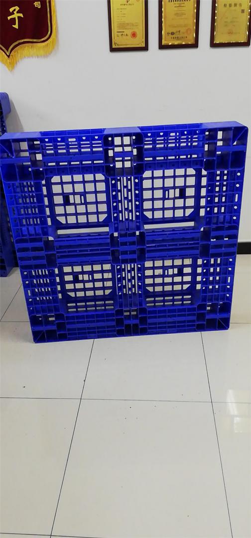 玻璃酒瓶堆碼運輸設(shè)備1210田字型叉車托盤