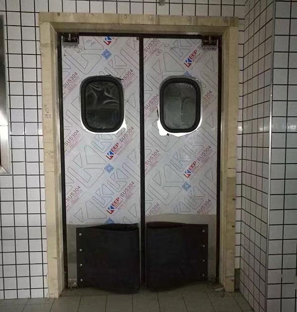 廠家直銷自由防撞門