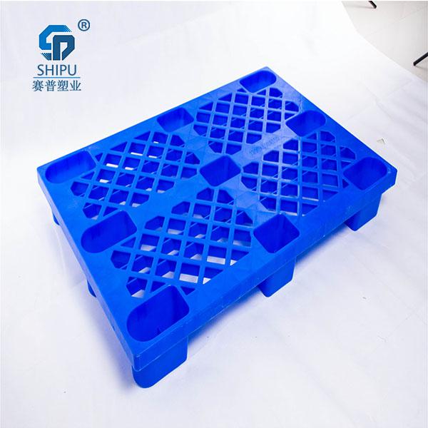 重慶周邊塑料托盤生產(chǎn)廠家1208九腳塑料托盤倉庫貨物墊倉板尺寸