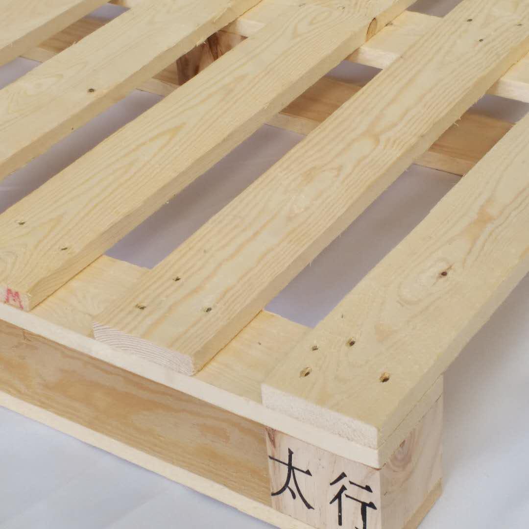 太行廠家定制松木托盤(pán)  出口熏蒸木托盤(pán)  二面進(jìn)叉木棧板