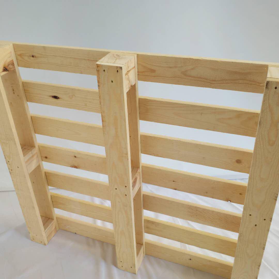 太行廠家定制松木托盤  出口熏蒸木托盤  二面進(jìn)叉木棧板