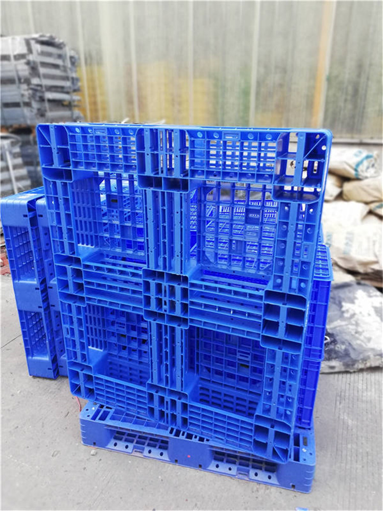 瀘州附近塑料托盤生產(chǎn)廠家 帶擋邊1208田字網(wǎng)格塑料托盤