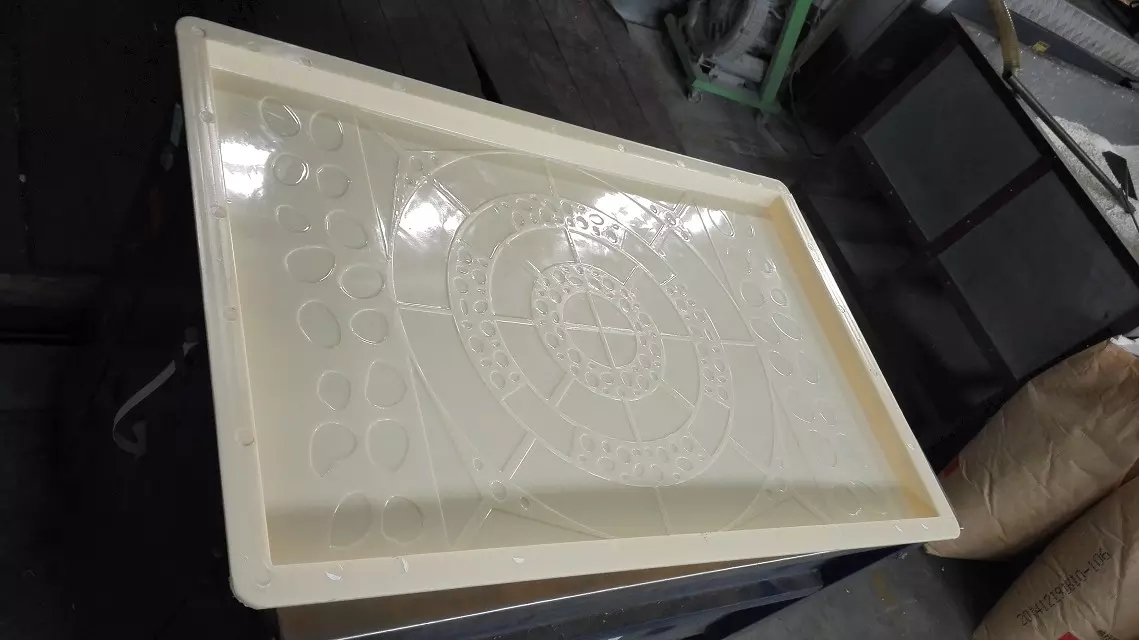 六角護坡模具多個規(guī)格專業(yè)技術團隊到盛達模具