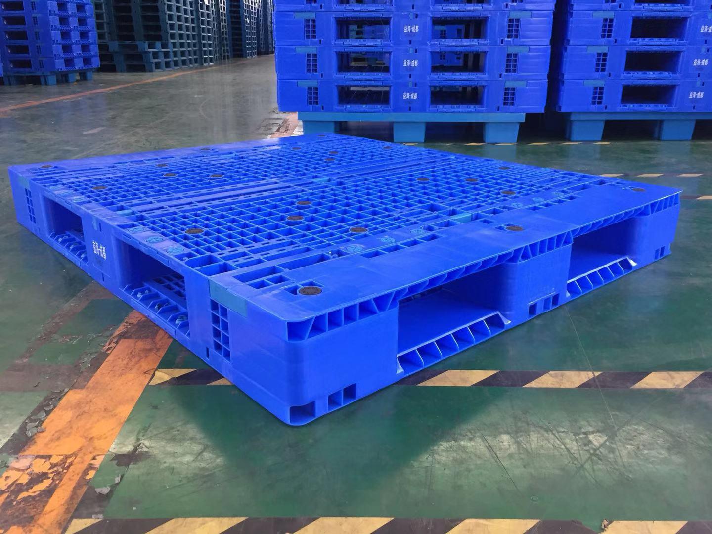 銷售武漢/廣東組裝塑料托盤可進(jìn)行邊條顏色區(qū)分網(wǎng)格雙面字型托盤