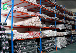 易達(dá)擱板貨架定做 電商服裝貨架專業(yè)廠家