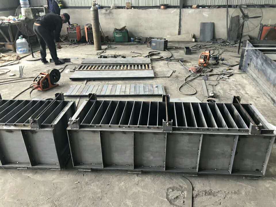 塑料模盒模具盛達大量加工