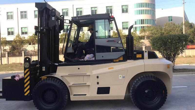 采購12噸叉車價格|福建大型12噸叉車廠家批發(fā)