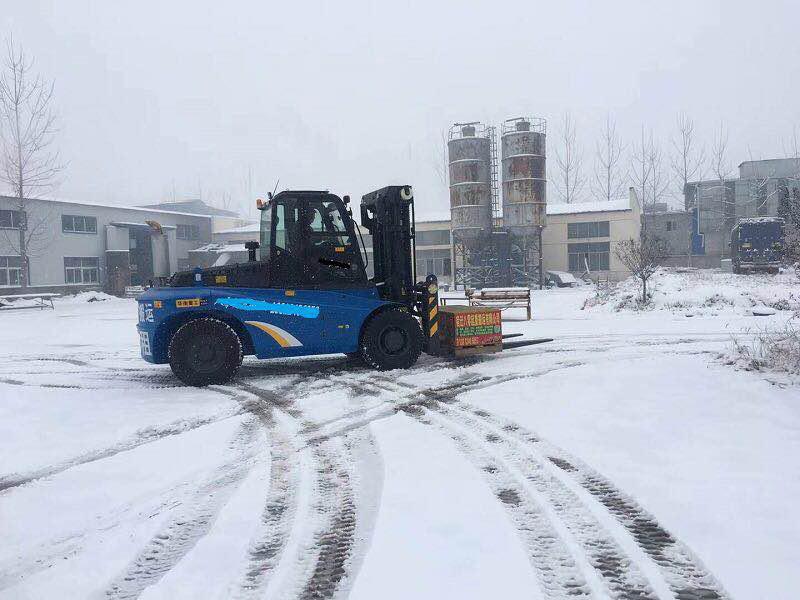 采購12噸叉車價(jià)格|福建大型12噸叉車廠家批發(fā)