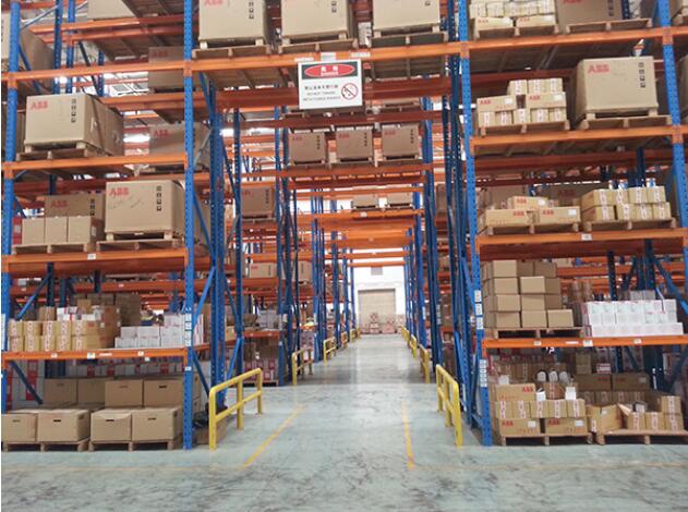 易達(dá)清遠(yuǎn)貨架?公司直銷托盤式貨架