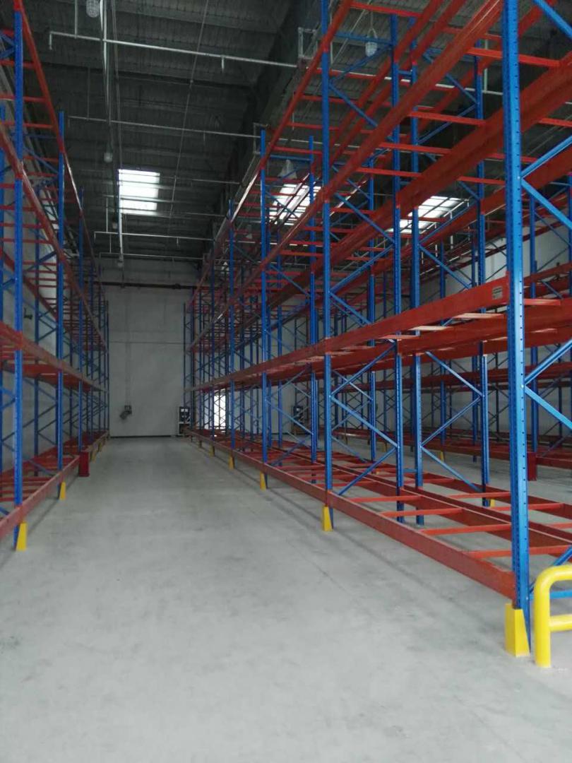 為什么中大型倉庫貨架是定制的合適