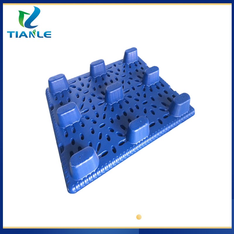 長樂塑料周轉(zhuǎn)托盤	長樂塑料板子	長樂九腳吹塑托盤