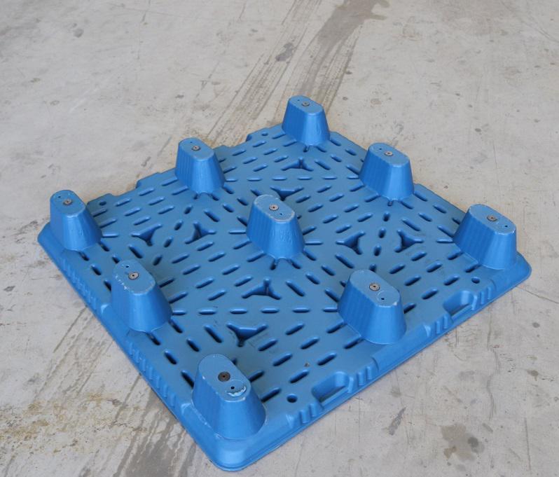 1010吹塑九腳托盤(pán)錦尚來(lái)吹塑托盤(pán)廠家價(jià)格低質(zhì)量好 庫(kù)存足產(chǎn)量高現(xiàn)貨供應(yīng) 歡迎來(lái)廠參觀