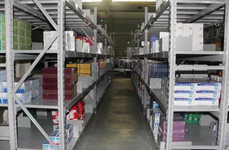 山東倉(cāng)庫(kù)物料架/帶輪輕型移動(dòng)器材架/2米長(zhǎng)貨架現(xiàn)貨/倉(cāng)庫(kù)置物架