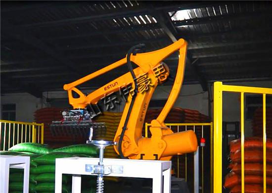 豆粕飼料全自動(dòng)碼垛機(jī) 袋料機(jī)器人碼垛解決方案