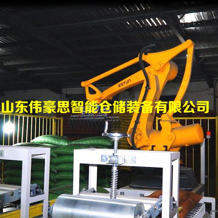 山東飼料全自動碼垛機(jī)供應(yīng)商 智能碼垛機(jī)器人工作現(xiàn)場