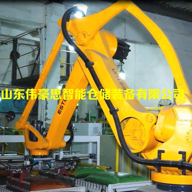 山東飼料全自動碼垛機(jī)供應(yīng)商 智能碼垛機(jī)器人工作現(xiàn)場
