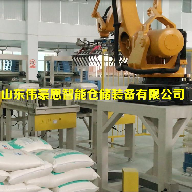 供應(yīng)復(fù)合肥全自動(dòng)碼垛機(jī) 肥料碼垛機(jī)器人工作現(xiàn)場(chǎng)