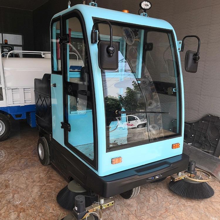   供應駕駛式小型物業(yè)清掃車 物業(yè)小區(qū)自動掃地機 倉庫灰塵清掃車