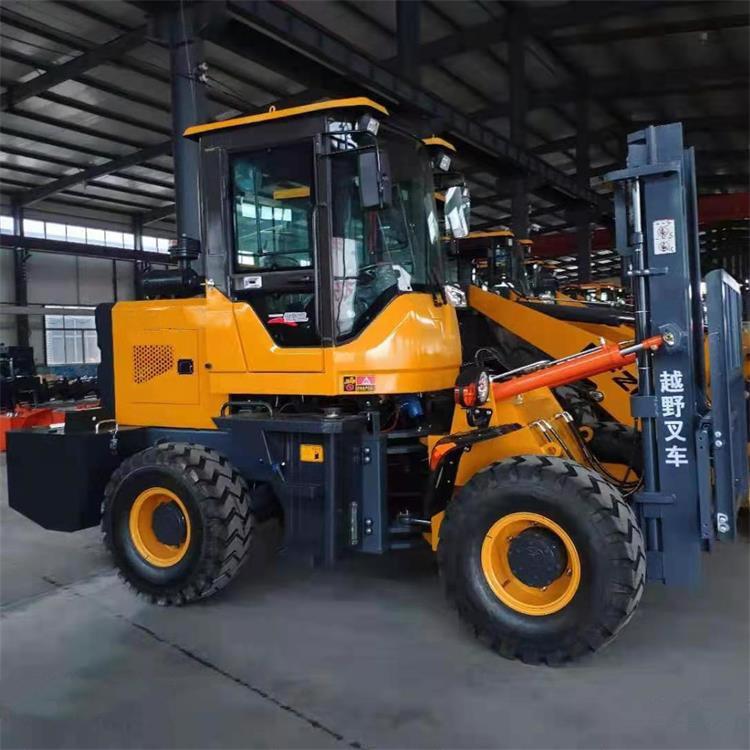   廠家直銷環(huán)保型越野叉車 裝卸自動擋越野叉車 運輸搬運設(shè)備