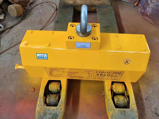 自動(dòng)永磁起重器的特點(diǎn)及性能