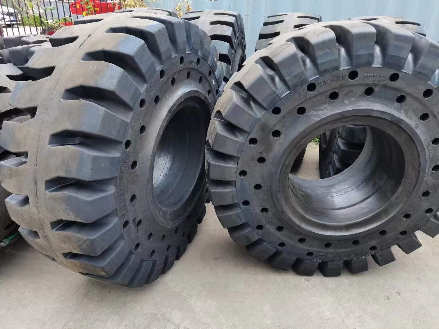 柳工廈工臨工30 50鏟車實心胎17.5-25 23.5-25裝載機(jī)實心胎配鋼圈