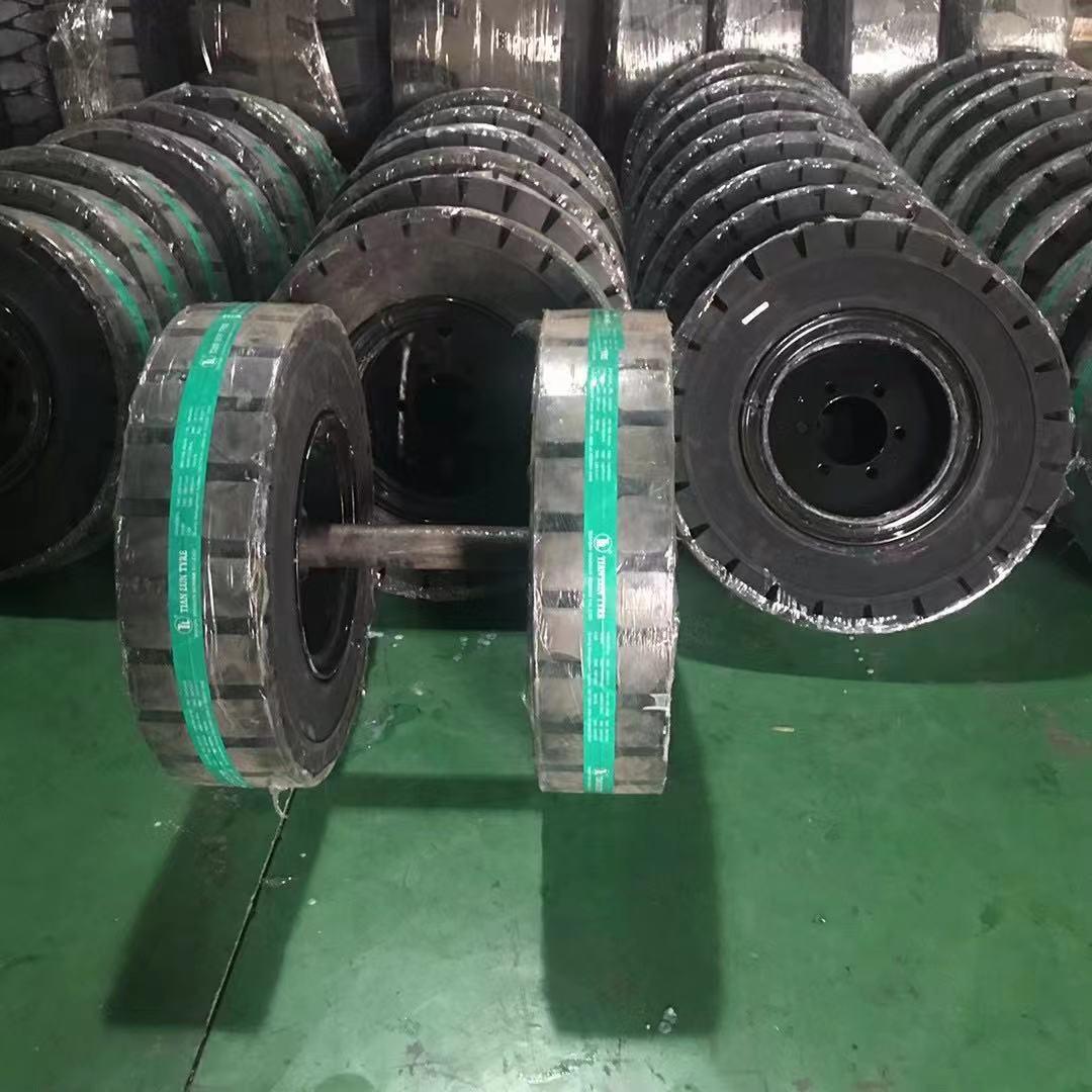 訂制隧道拖車軸開挖臺車軸配套實心輪胎掛布臺車輪胎高載重免維護