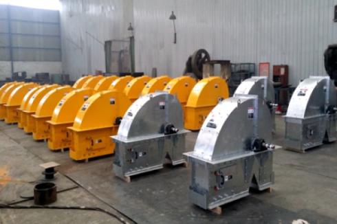 連續(xù)垂直輸送散體物料的TDTG型斗式提升機