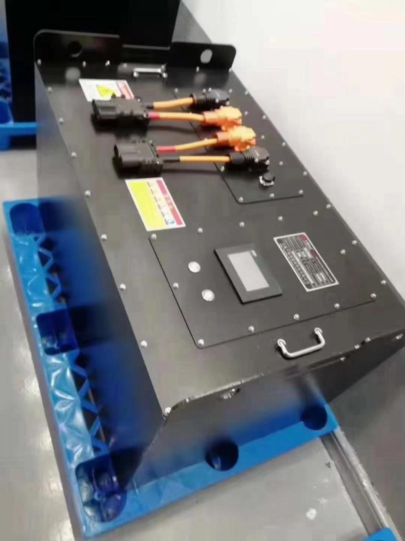 儲能、動力鋰電池組，廣泛應用于 AGV車、電動叉車?？砂葱瓒ㄖ? width=