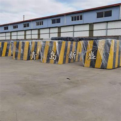 鐵跨公立交橋墩臺(tái)防撞保護(hù)裝置 公路橋墩黑黃相間醒目提示