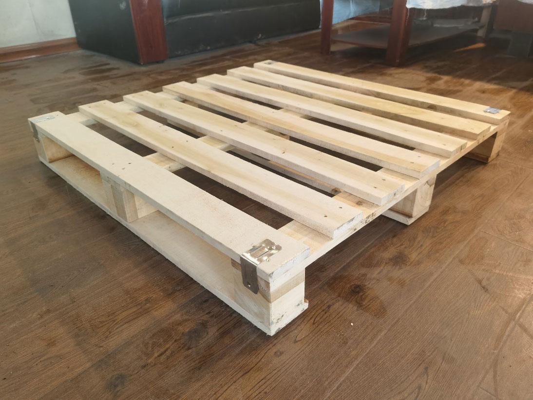 實(shí)木托盤叉車托盤物流倉(cāng)庫(kù)倉(cāng)儲(chǔ)周轉(zhuǎn)堆貨用托盤