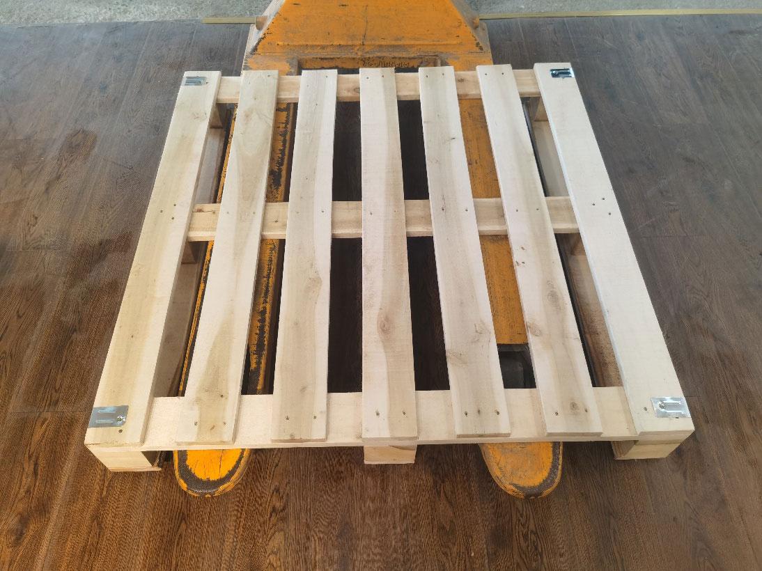 實木托盤叉車托盤物流倉庫倉儲周轉(zhuǎn)堆貨用托盤