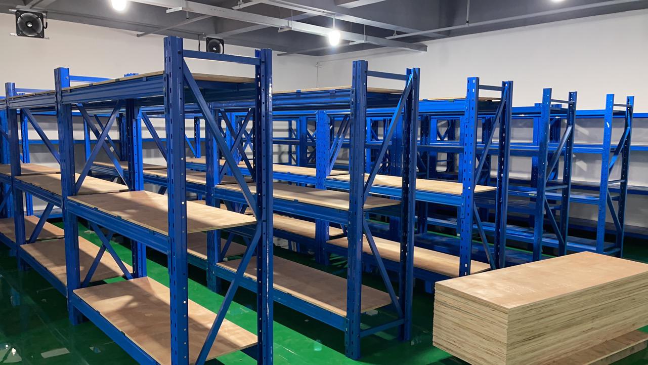 中型貨架-百盛倉(cāng)儲(chǔ)貨架規(guī)格齊，可定制