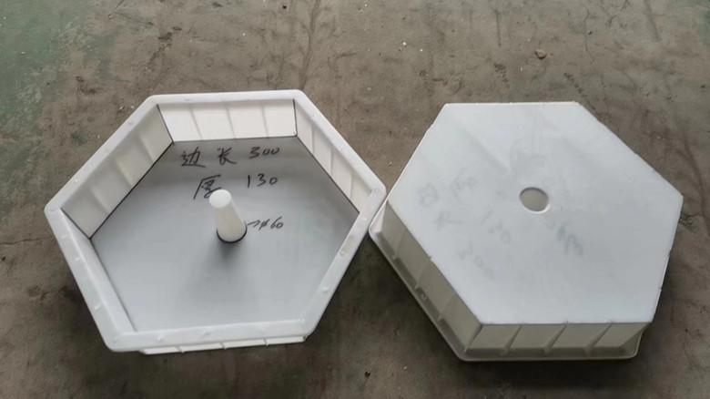 中孔六角護(hù)坡模具現(xiàn)貨模具批發(fā)