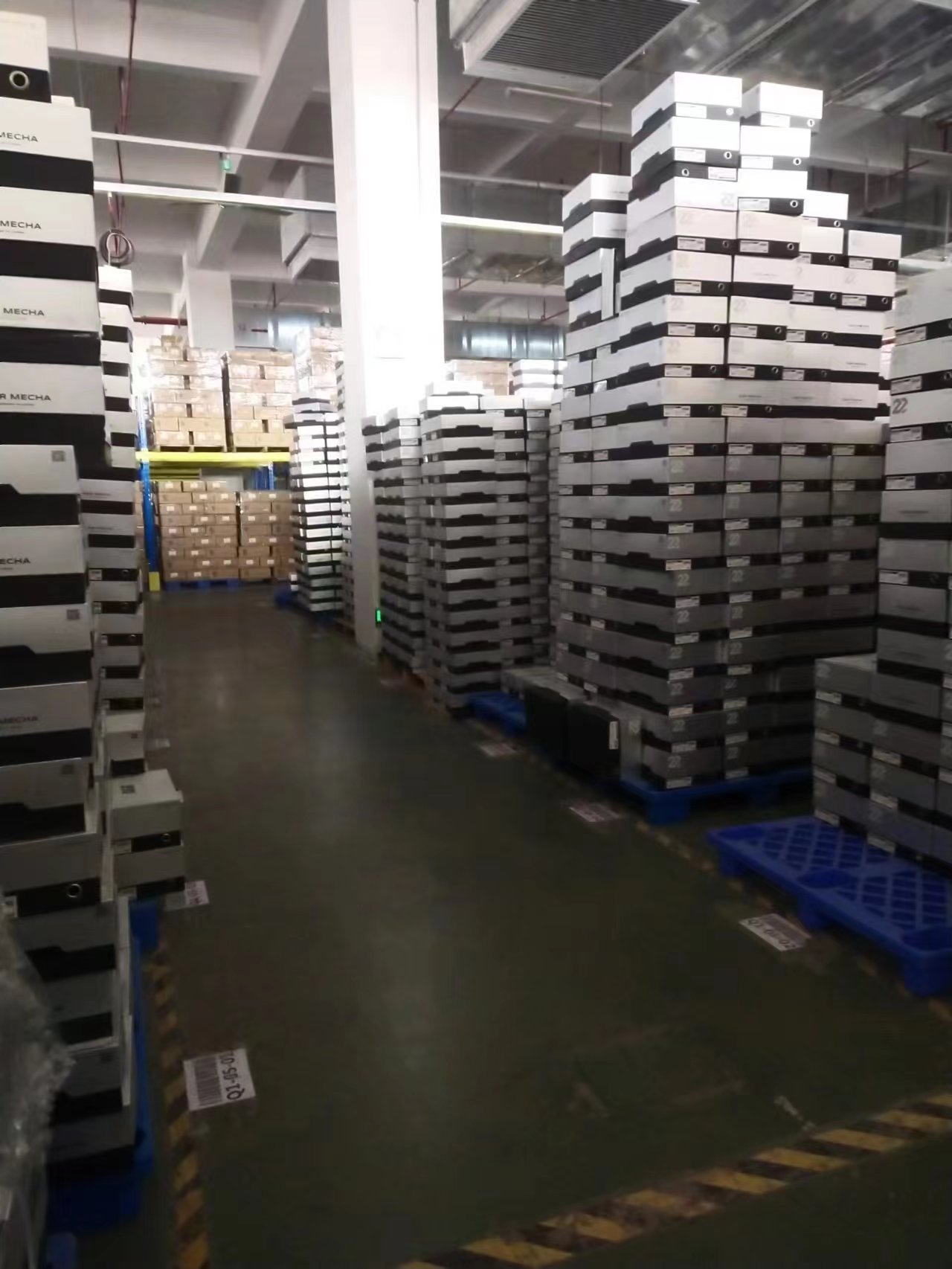 堆碼選擇什么類型的塑料托盤