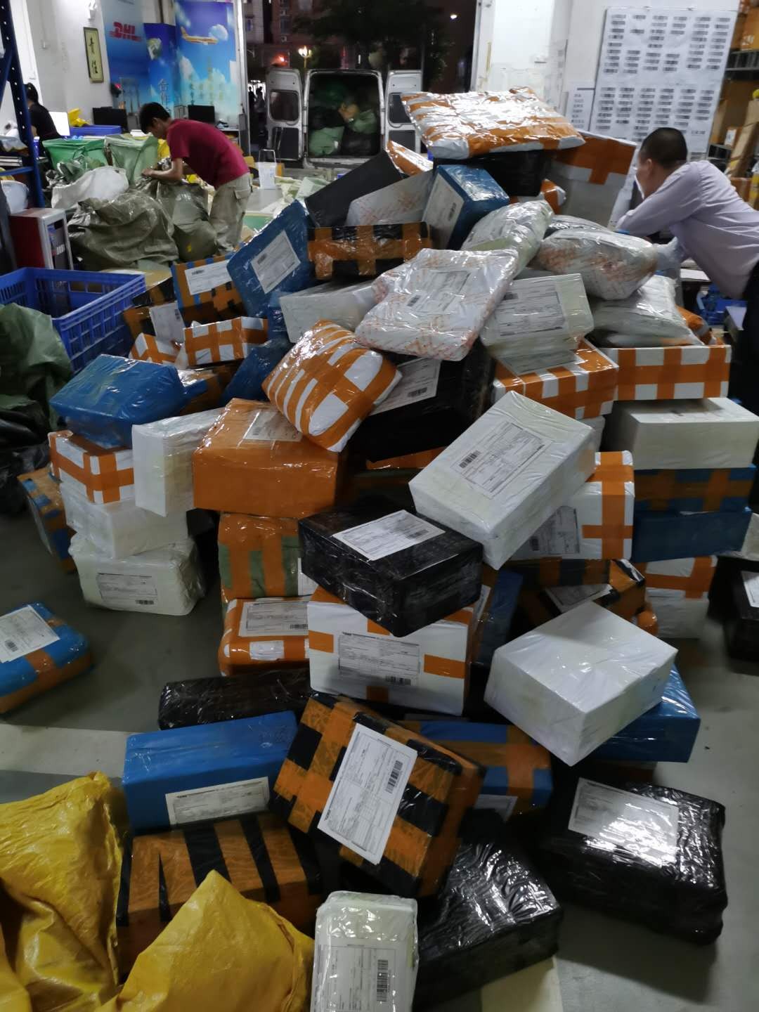 廣州發(fā)一線包包到美國國際物流公司--沙灣新聞