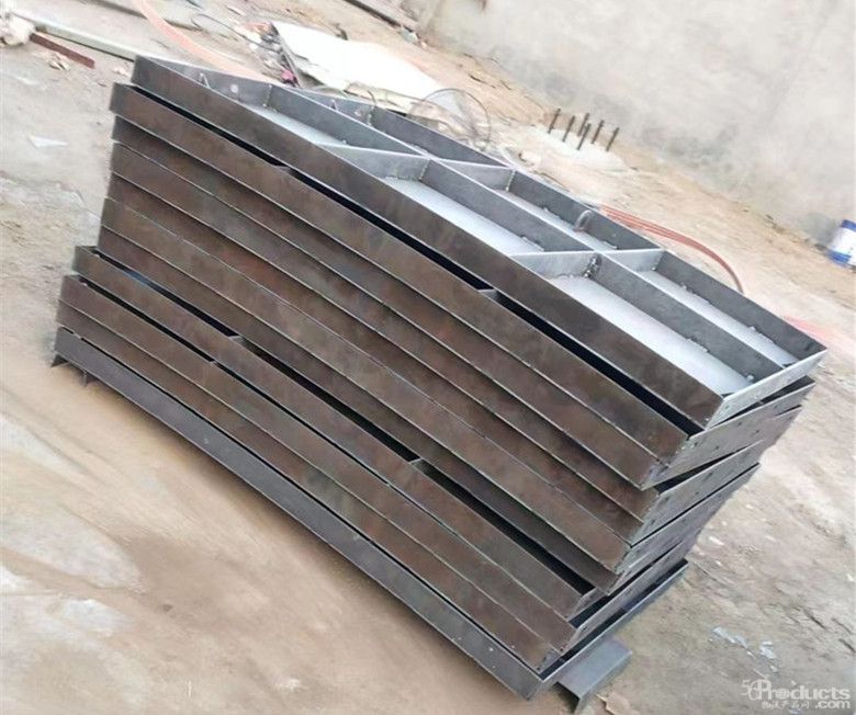 橋梁護欄模具 (3).jpg